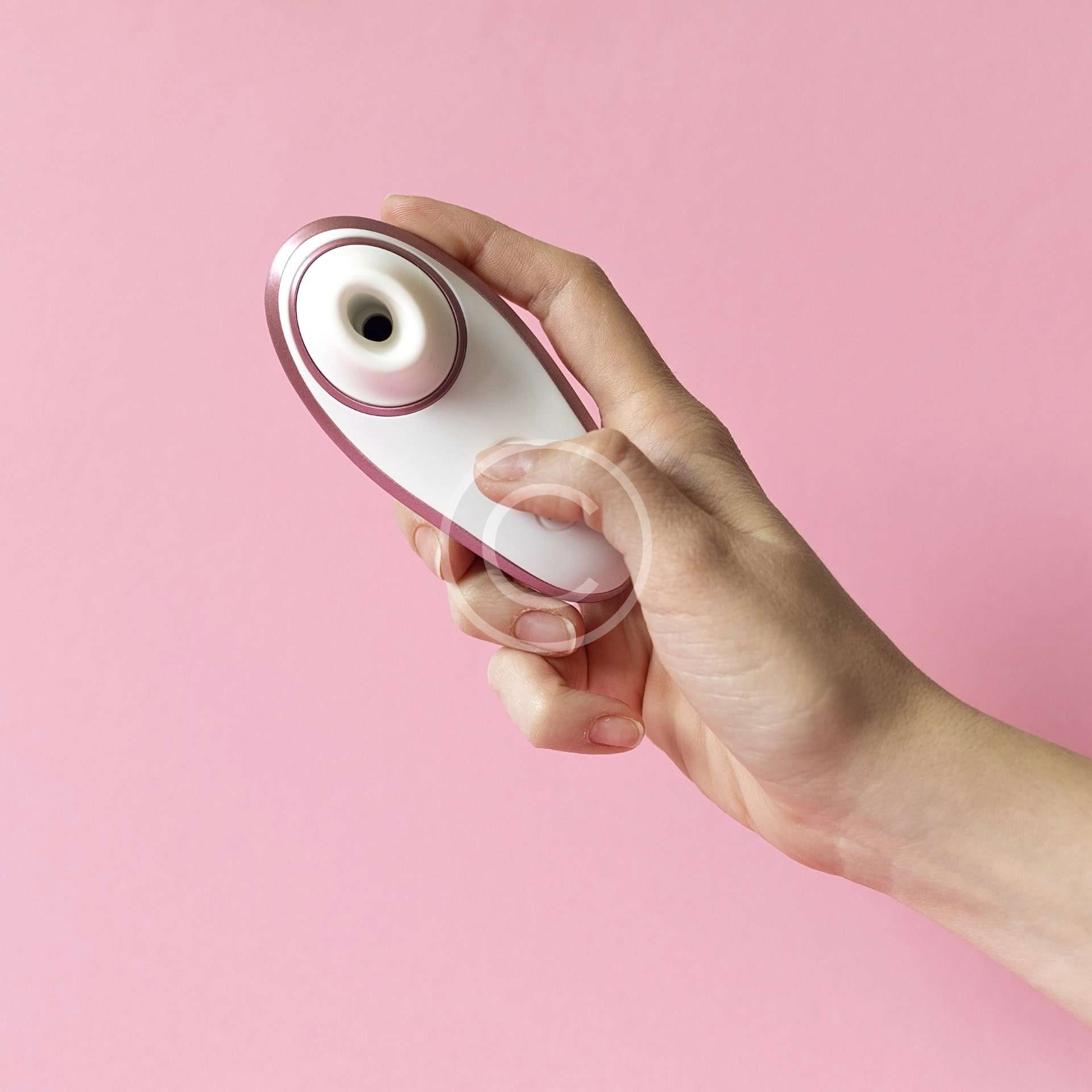  Suction vibrators 